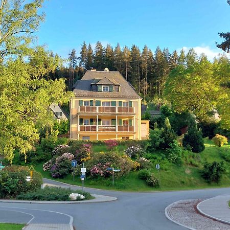 Ferienwohnungen Villa Goldbrunnen Bad Elster Luaran gambar