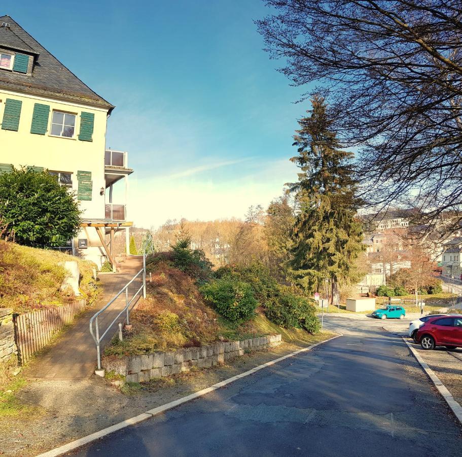 Ferienwohnungen Villa Goldbrunnen Bad Elster Luaran gambar