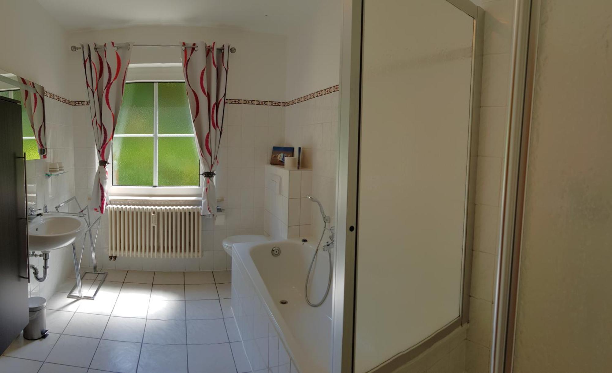 Ferienwohnungen Villa Goldbrunnen Bad Elster Luaran gambar